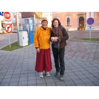 Geshela und Greta in Gleisdorf.jpg